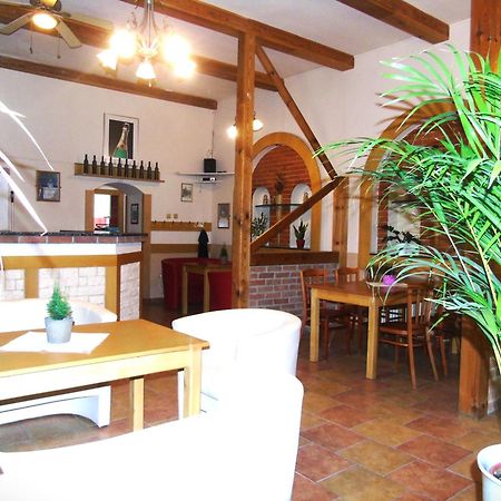 Toris Inn Trinec Exterior photo