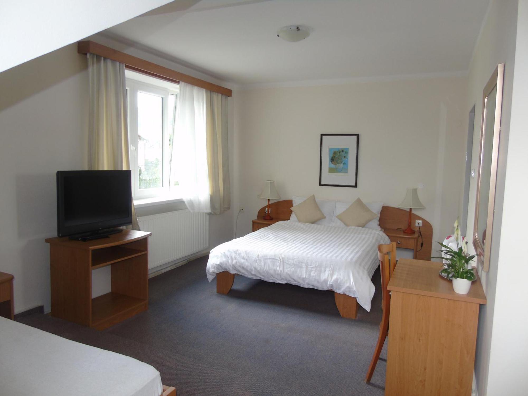 Toris Inn Trinec Exterior photo