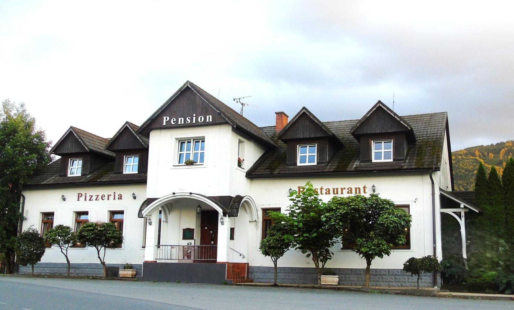 Toris Inn Trinec Exterior photo