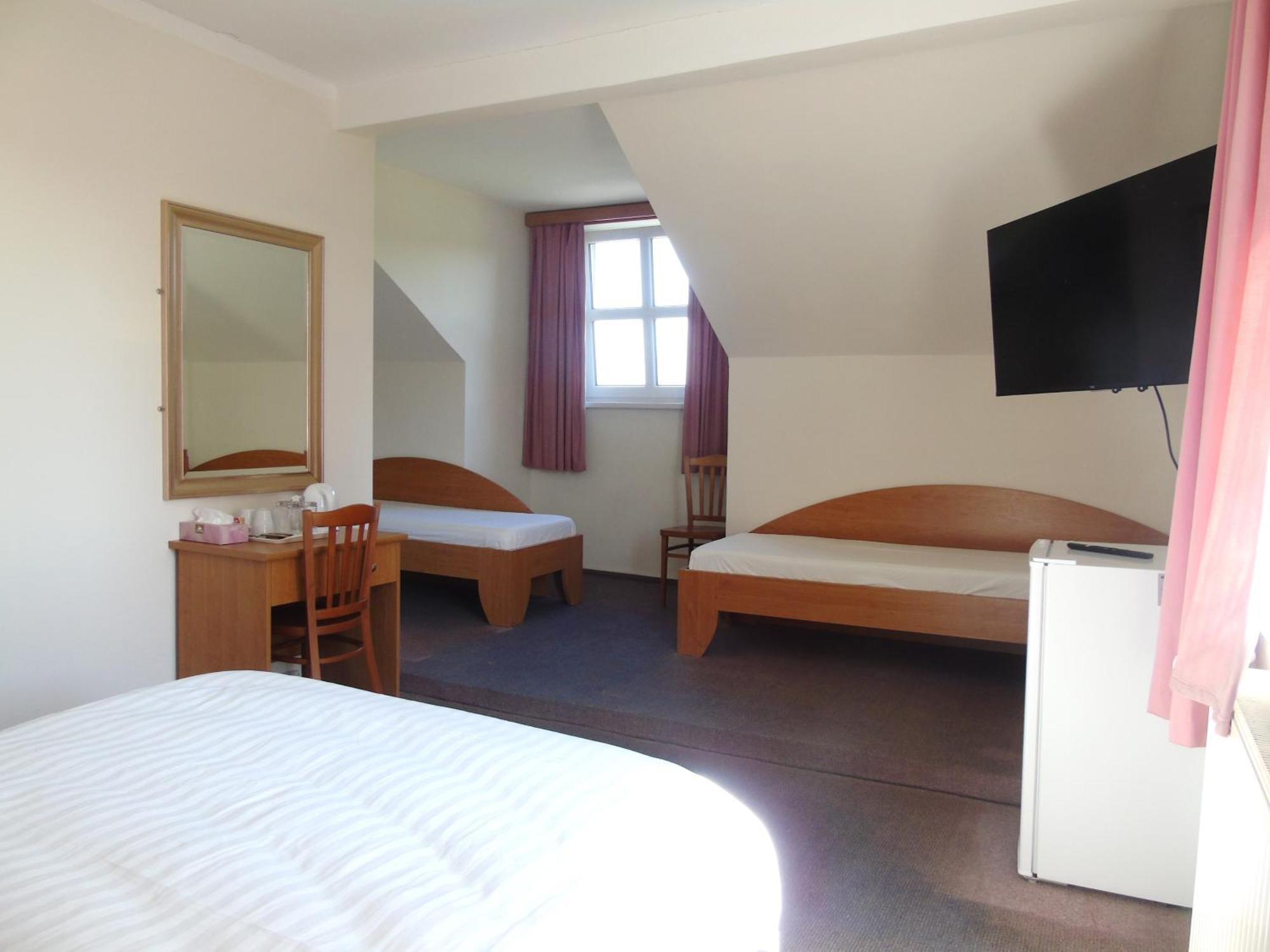 Toris Inn Trinec Exterior photo
