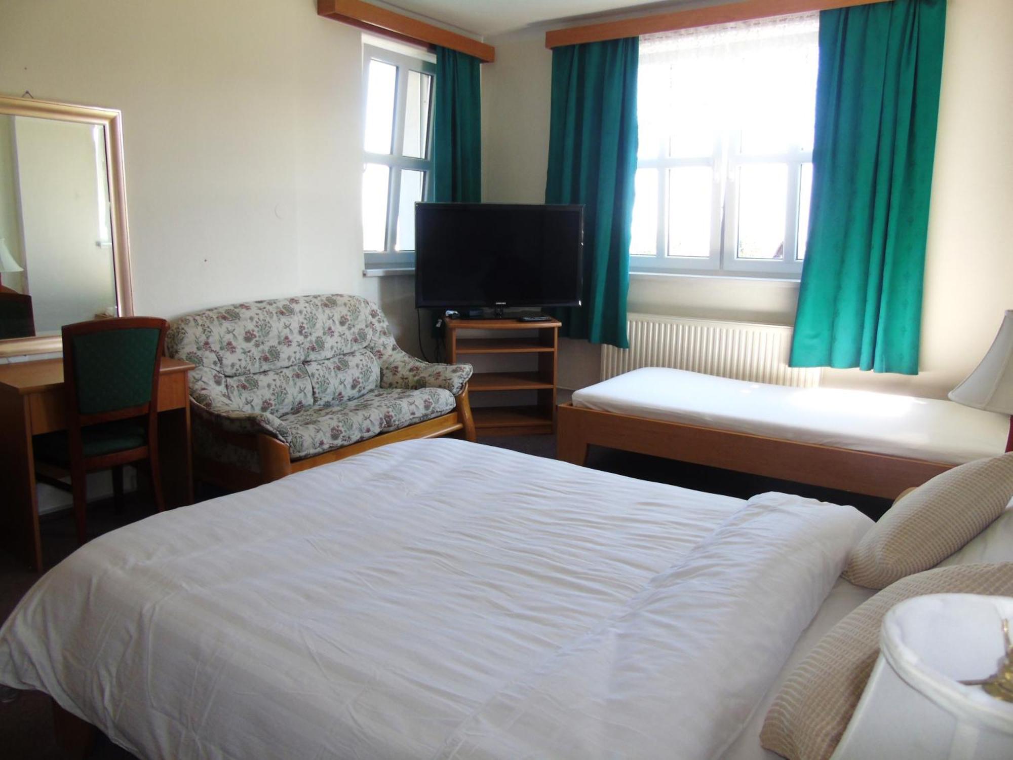 Toris Inn Trinec Exterior photo