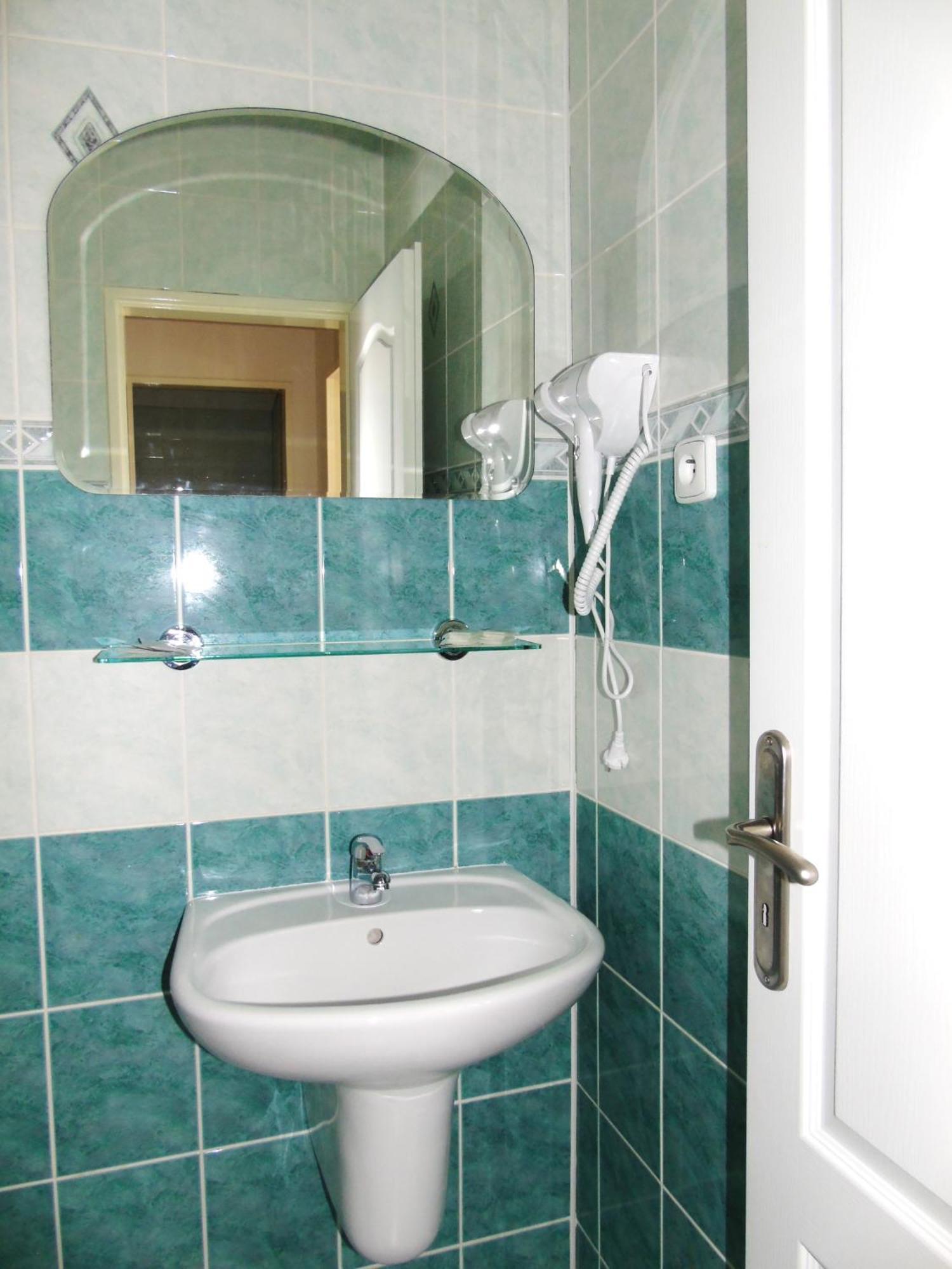 Toris Inn Trinec Exterior photo