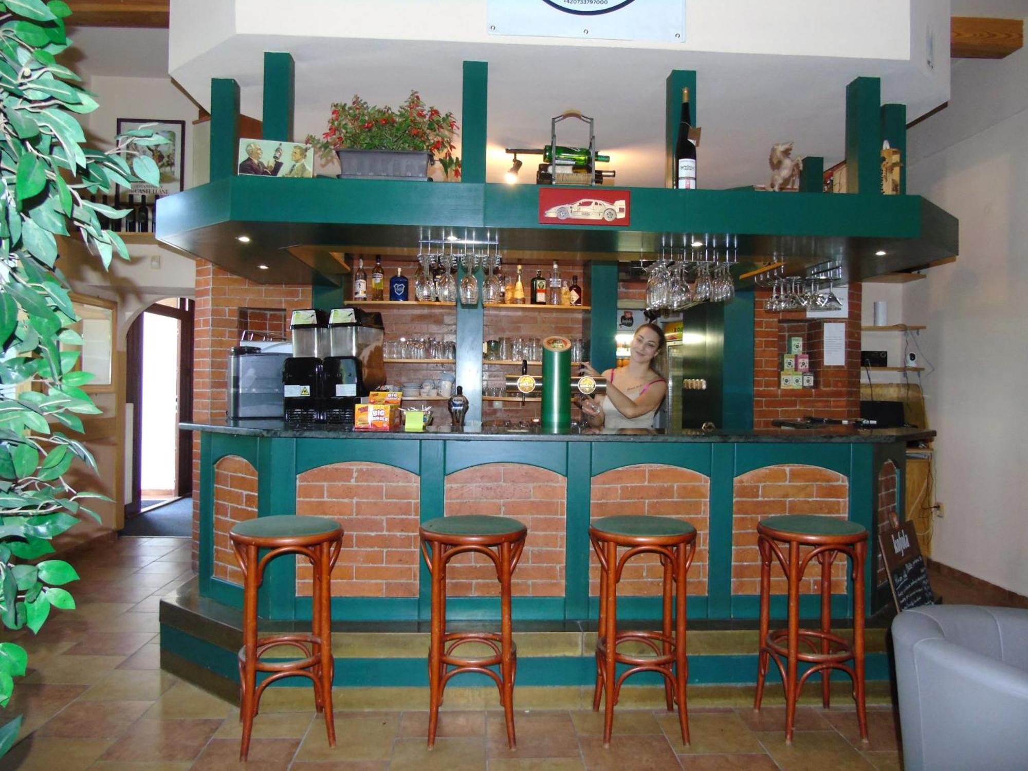 Toris Inn Trinec Exterior photo